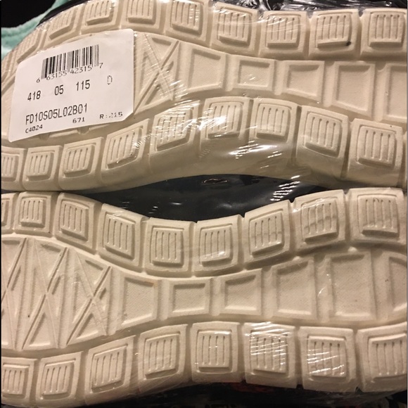 NWOT/Gold Toe Faux Leather Boat Shoes - Picture 3 of 4